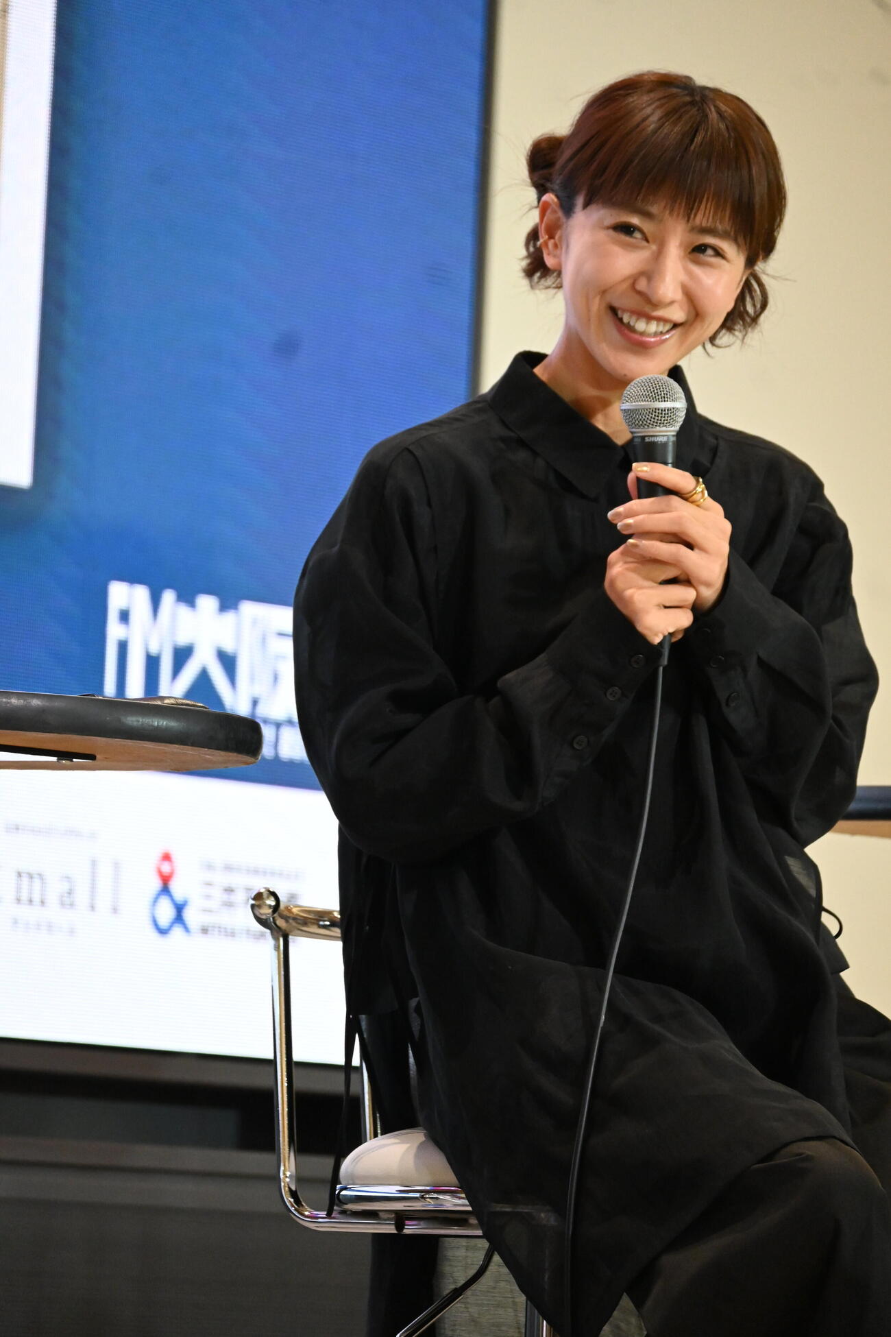 大阪・門真の「ららぽーと門真／三井アウトレットパーク　大阪門真」で行われた主演映画「未来」のFM大阪公開収録イベントに登壇した黒島結菜（撮影・松浦隆司）