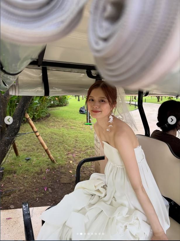 紺野彩夏のインスタグラムから