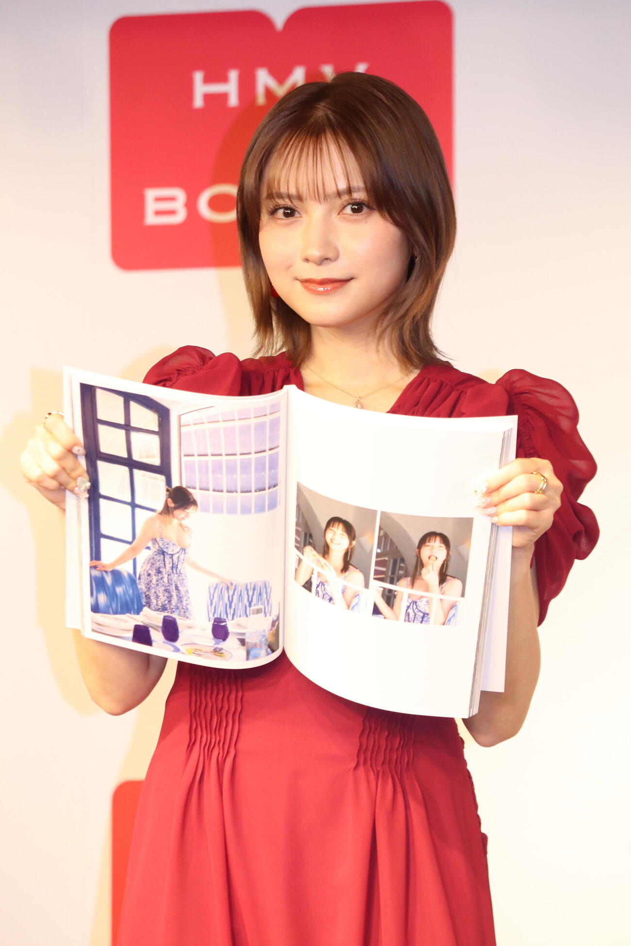 セカンド写真集「むすび」発売記念イベントに出席した桃月なしこ
