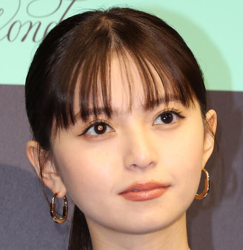 齋藤飛鳥、人気俳優との約30センチ身長差ショットに反響「かわいい～」