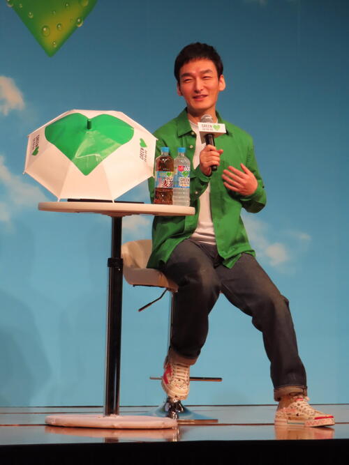 草彅剛、暑さ対策は稲垣吾郎が先駆者「日傘、20年前くらいから」小型扇風機も流行に先駆け