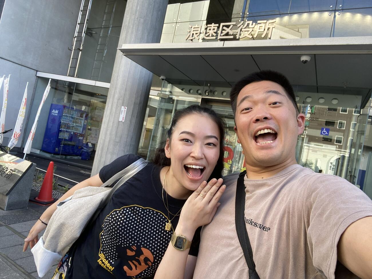 結婚した丸亀じゃんご・安場泰介と爛々・萌々（安場泰介のXから）