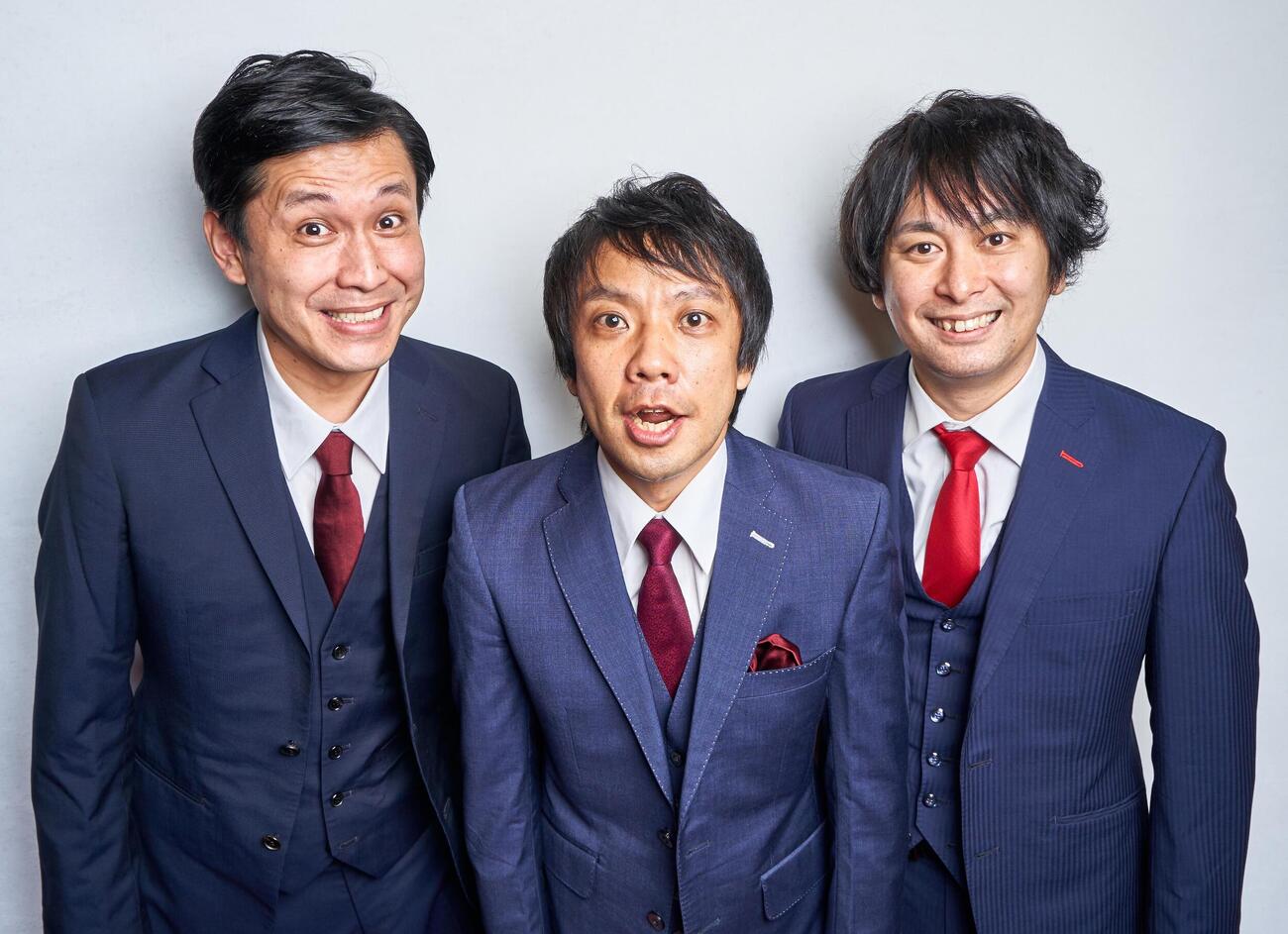 「や団単独ライブツアー2026『巡業』」を開催するや団。左からロングサイズ伊藤、本間キッド、中島享