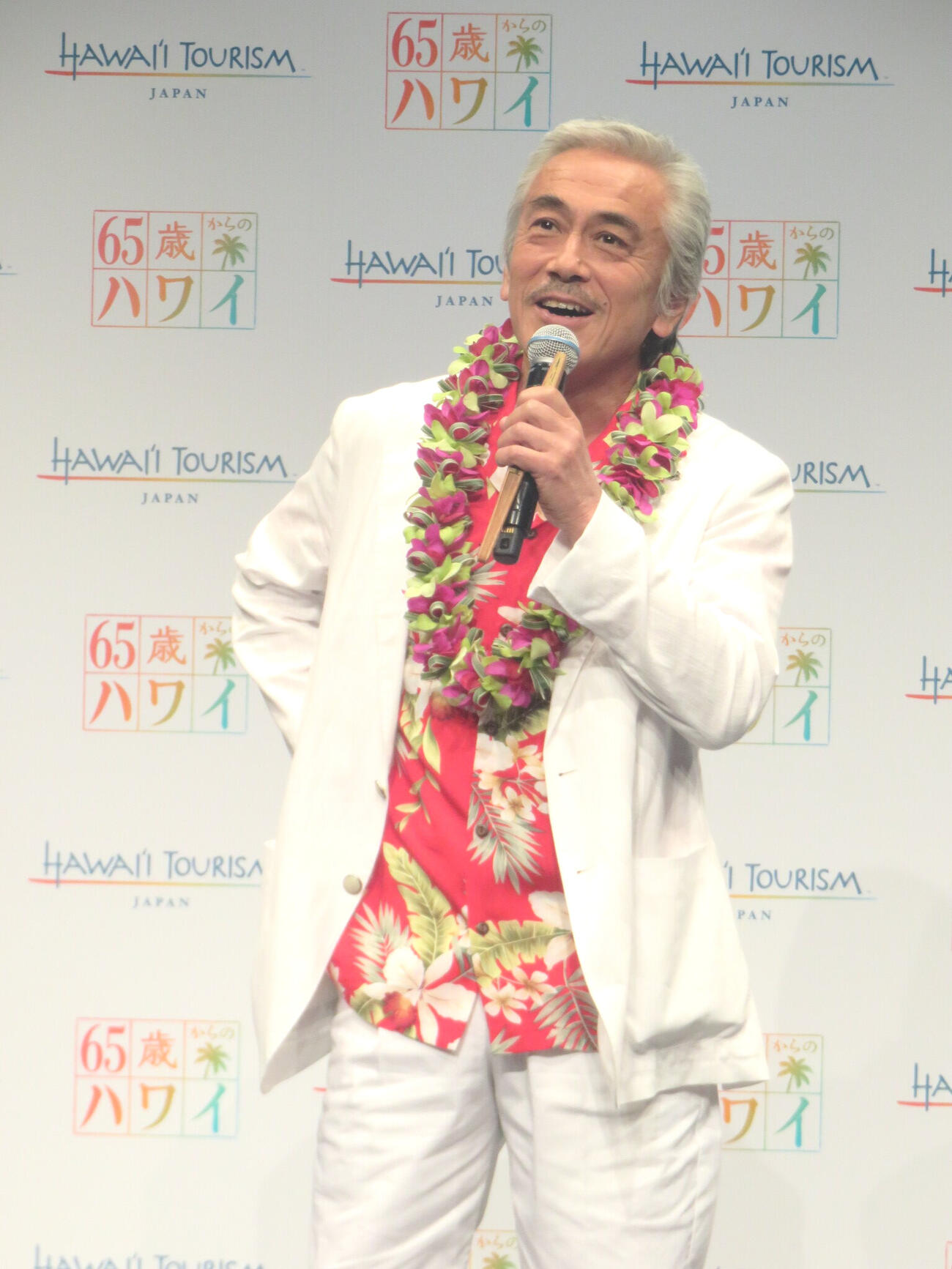 「65歳からのハワイ」プロジェクト応援団長に就任した寺島進