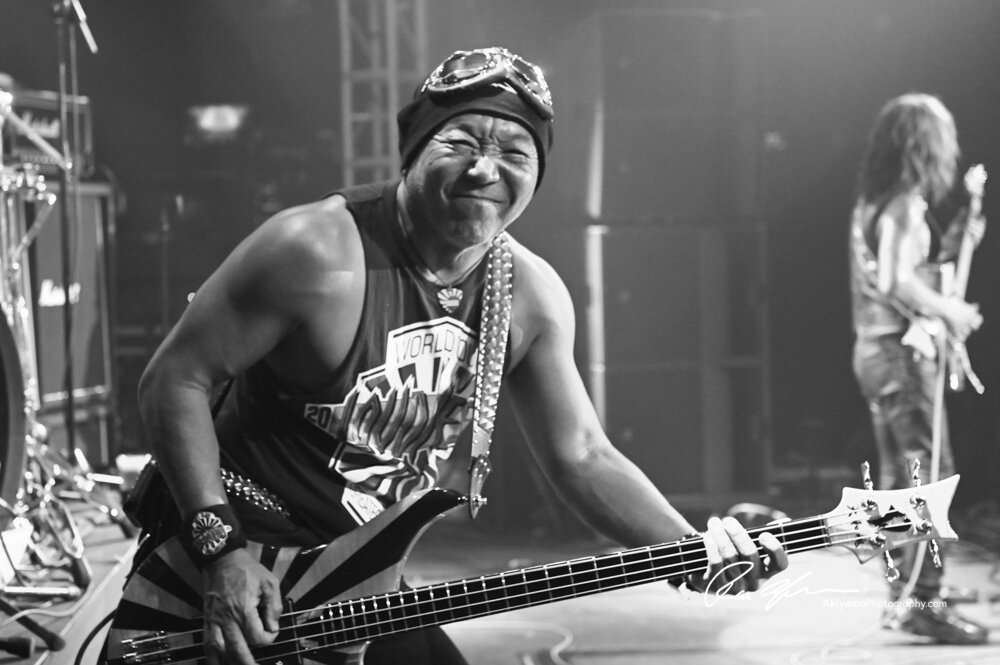 米・ロックフェス「Monster Of Rock Cruise 2026」でパフォーマンスを披露する山下昌良　（C）Ron Akiyama