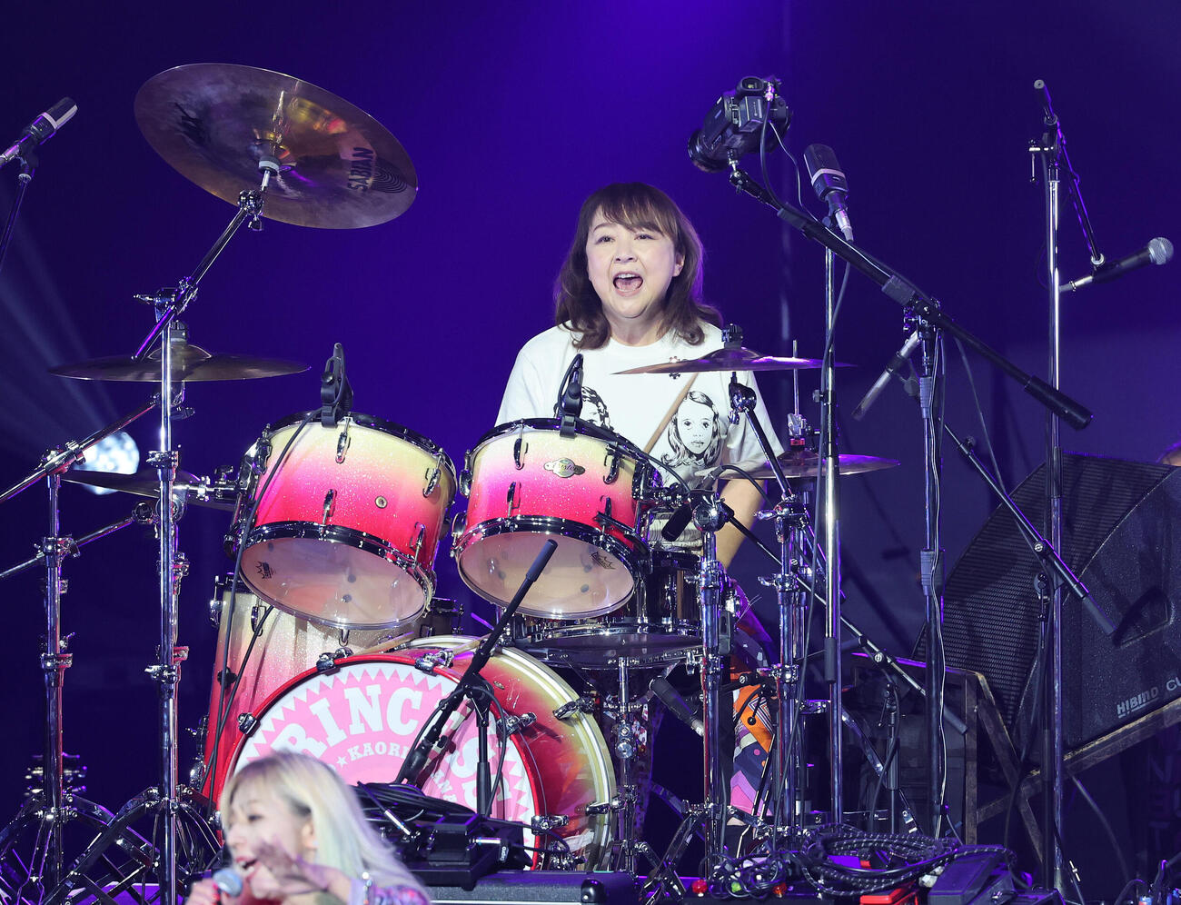 プリプリコーナーで演奏する富田京子（撮影・鈴木正人）
