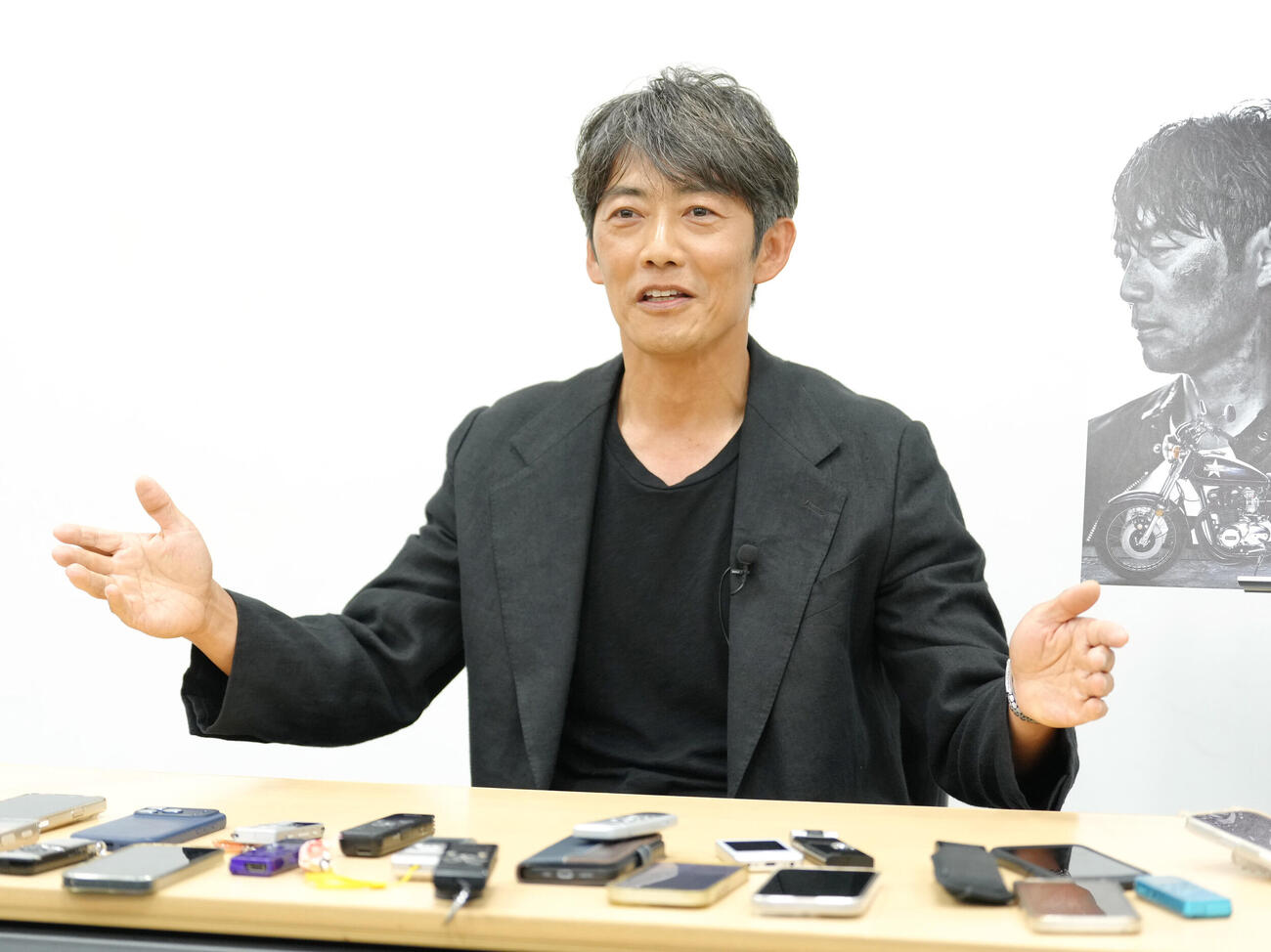 ドラマ「GTO」囲み会見に臨む反町隆史（撮影・足立雅史）
