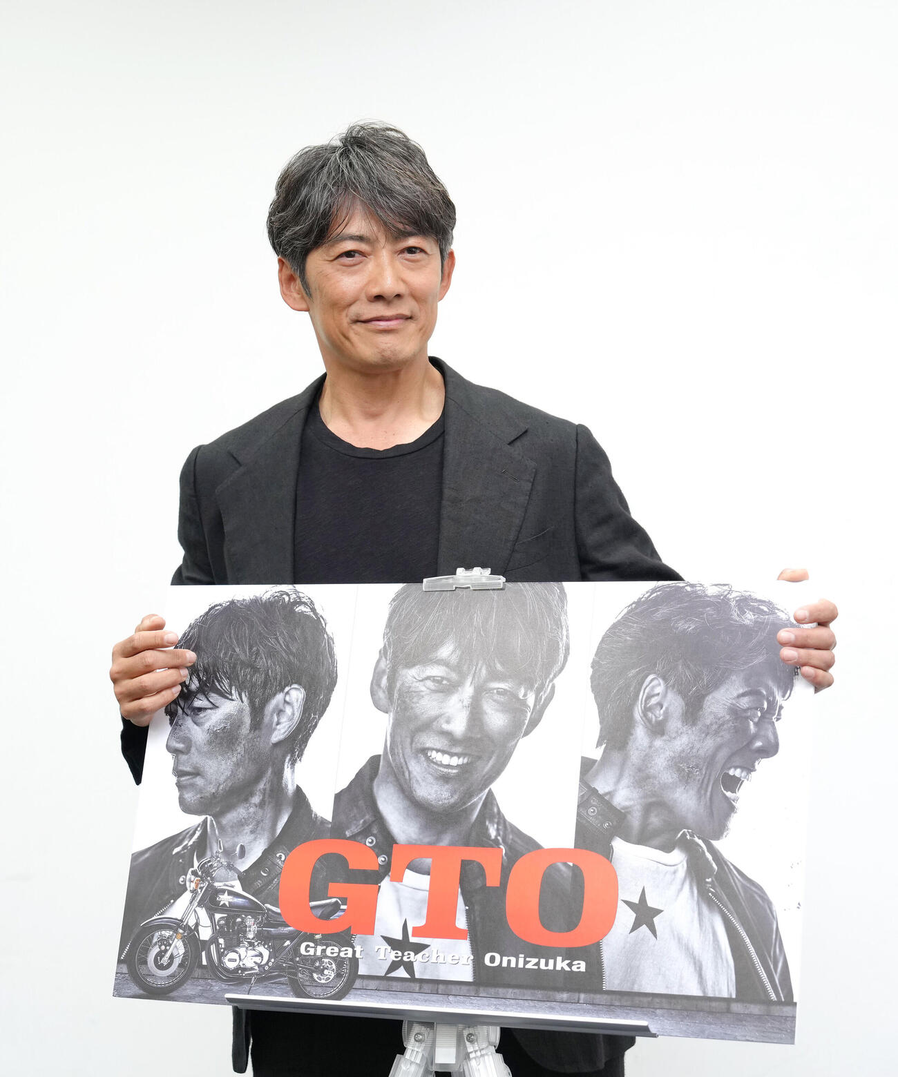 ドラマ「GTO」囲み会見に臨む反町隆史（撮影・足立雅史）