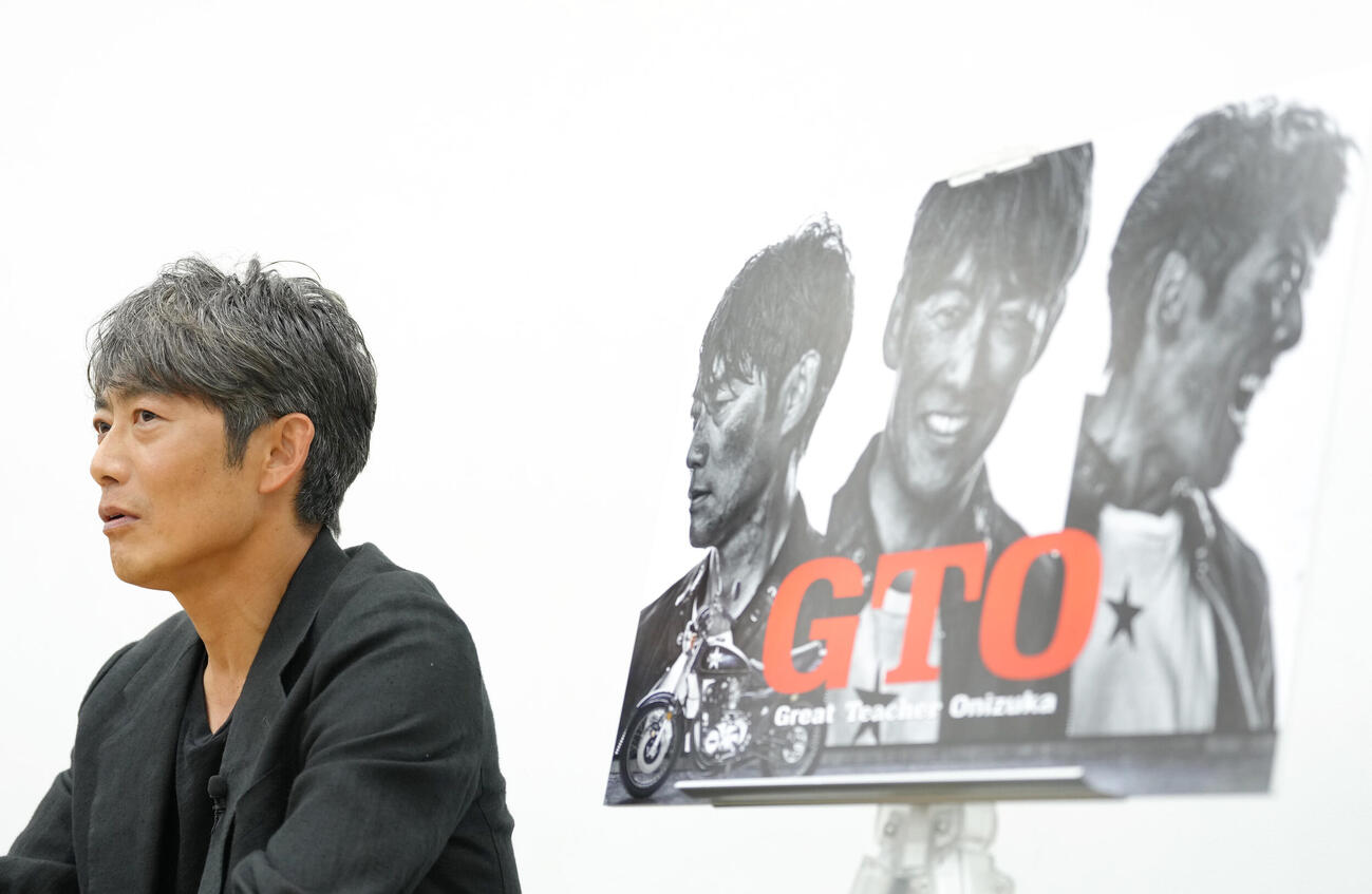 ドラマ「GTO」囲み会見に臨む反町隆史（撮影・足立雅史）