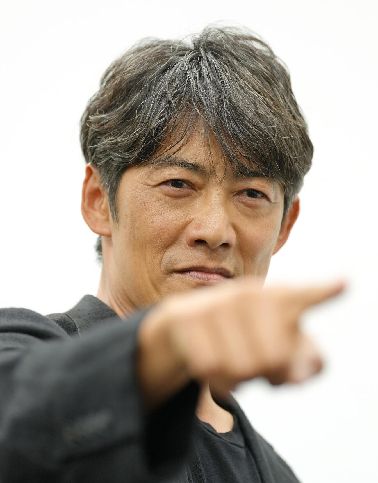 ドラマ「GTO」囲み会見に臨む反町隆史（撮影・足立雅史）