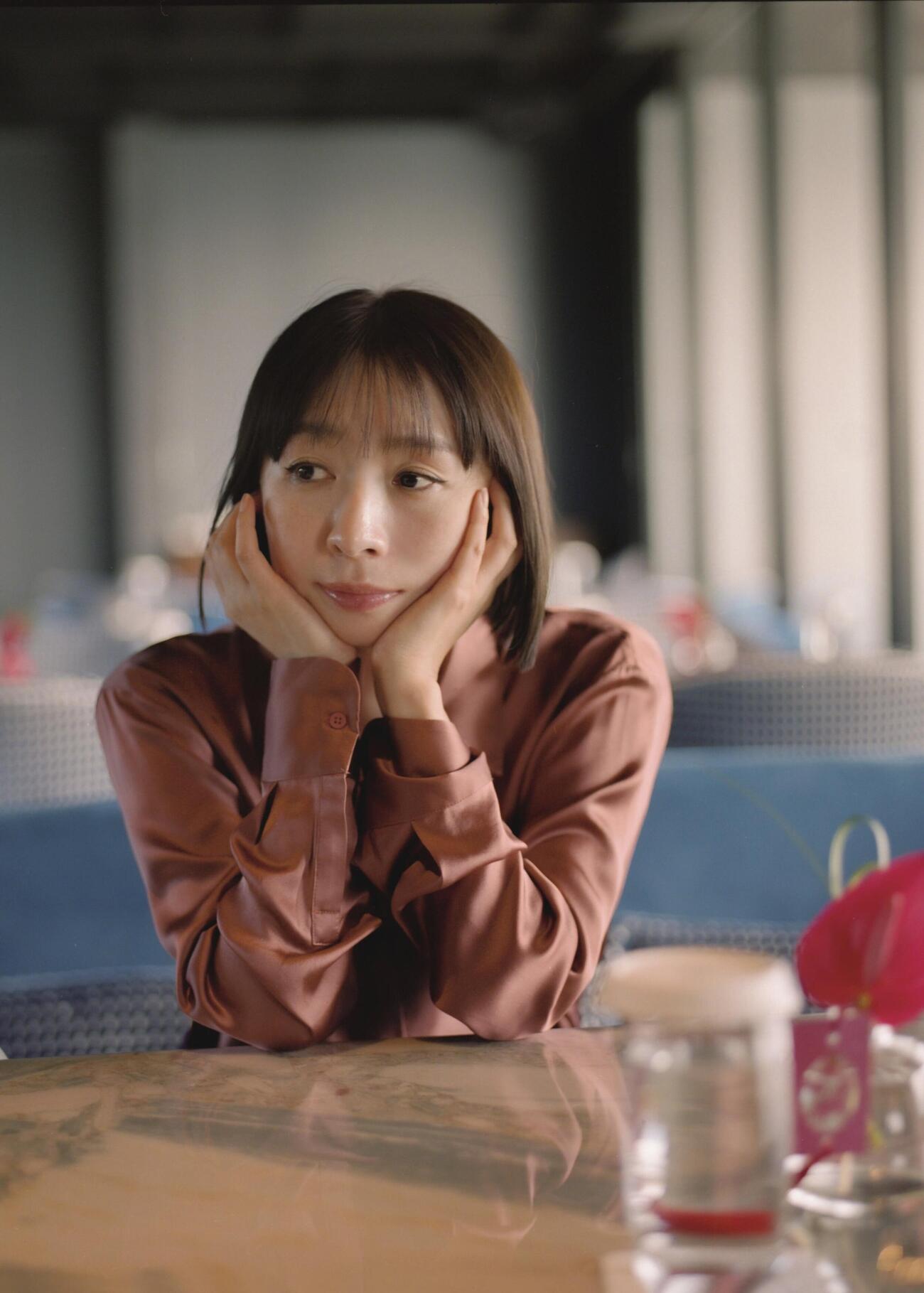 酒井若菜のデビュー30周年記念写真集先行カット（C）佐内正史／講談社