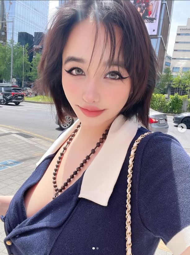 2NE1Bomのインスタグラムから