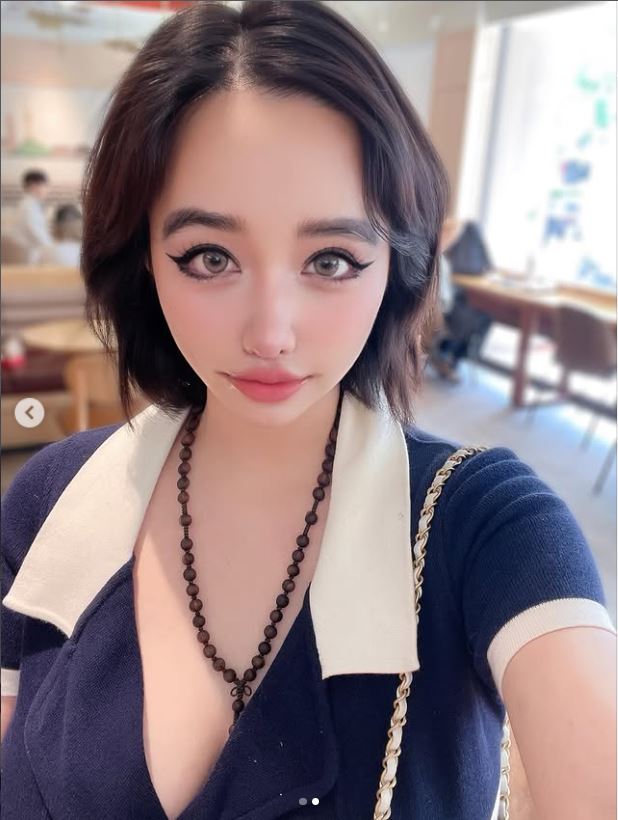 2NE1Bomのインスタグラムから