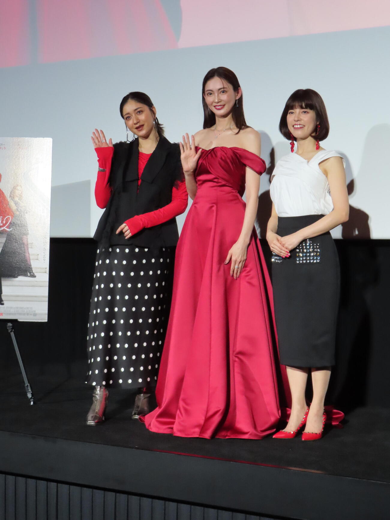 映画「プラダを着た悪魔2」前夜祭に登壇した、左から池田美優、押切もえ、神田愛花