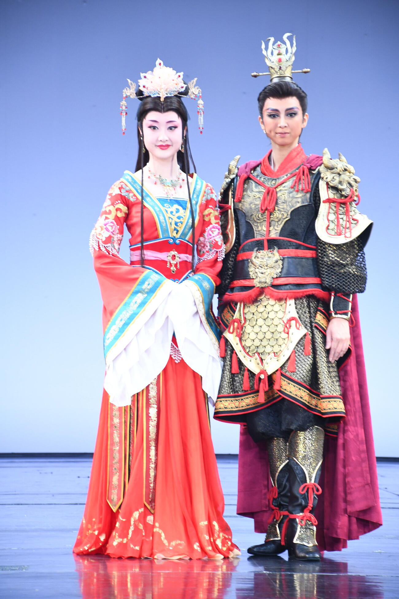 「RYOFU」新人公演で主演を務めた美颯りひと（右）と薫乃咲月（撮影・阪口孝志）