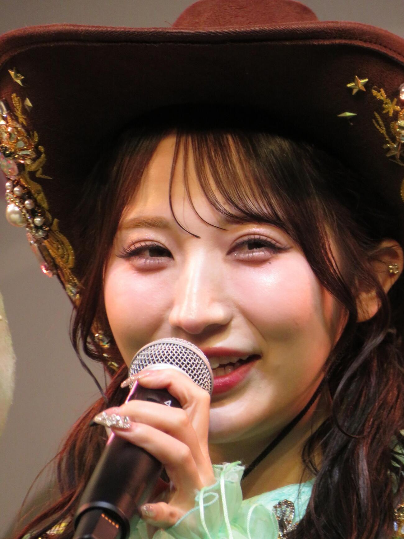 「浅草花やしき」でコラボ会見を行ったCANDY TUNEの小川奈々子