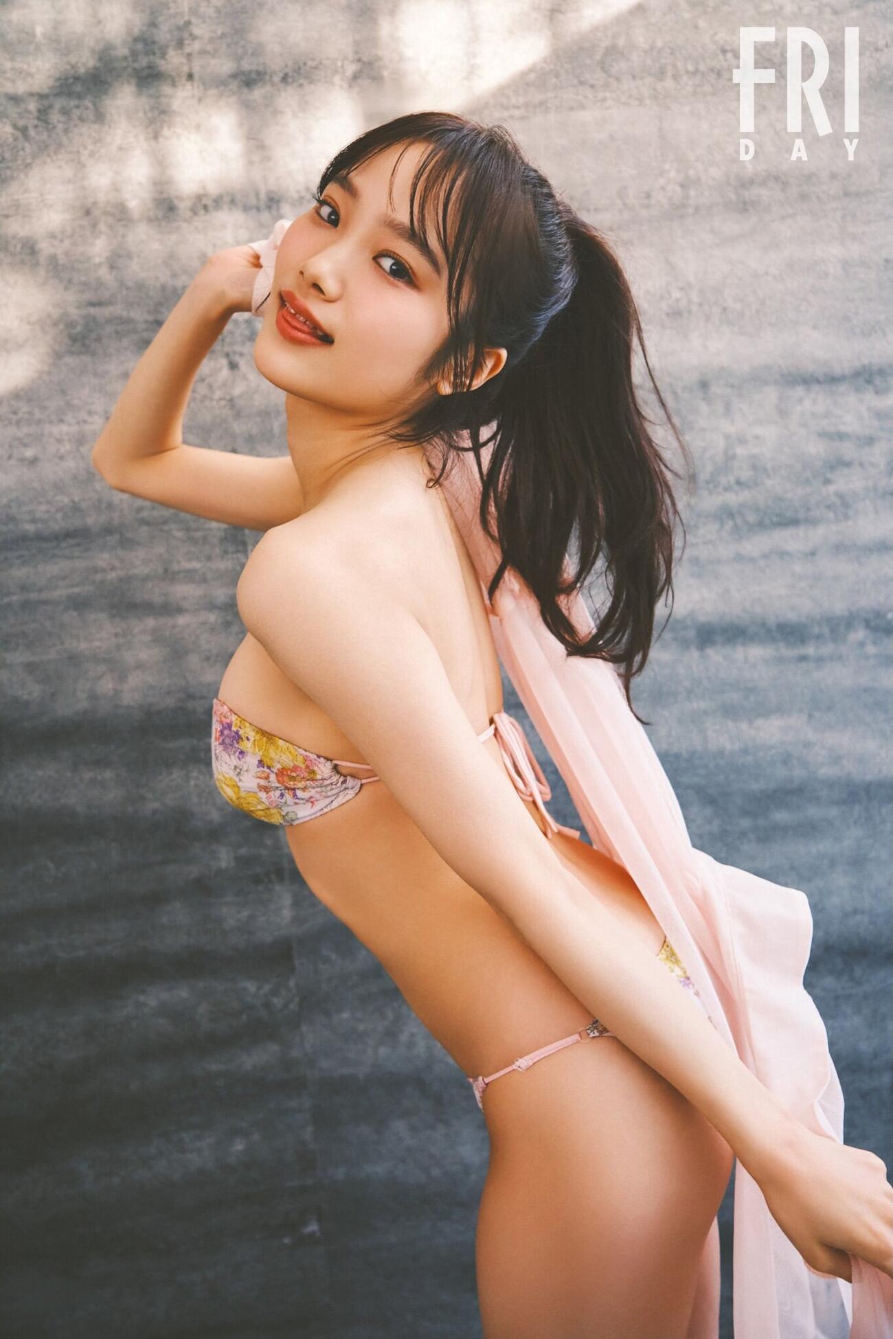 「FRIDAY」のグラビアに登場している石川花音（C）カメラマン／千葉タイチ