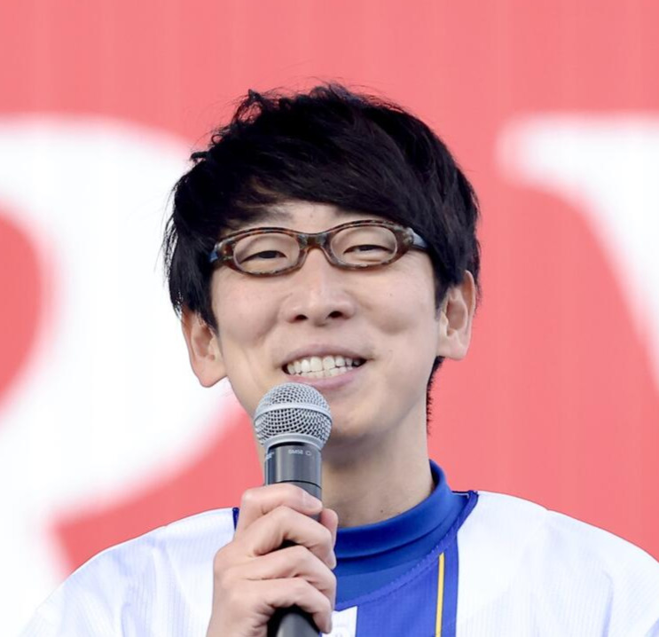 ダーリンハニー吉川正洋（2025年11月撮影）