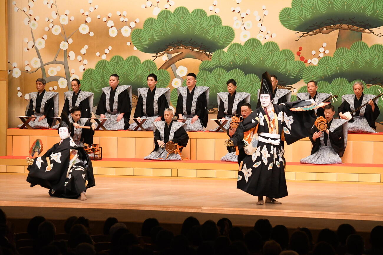 「寿式三番叟」で幕を開けた大阪松竹座さよなら公演「御名残五月大歌舞伎」（撮影・阪口孝志）