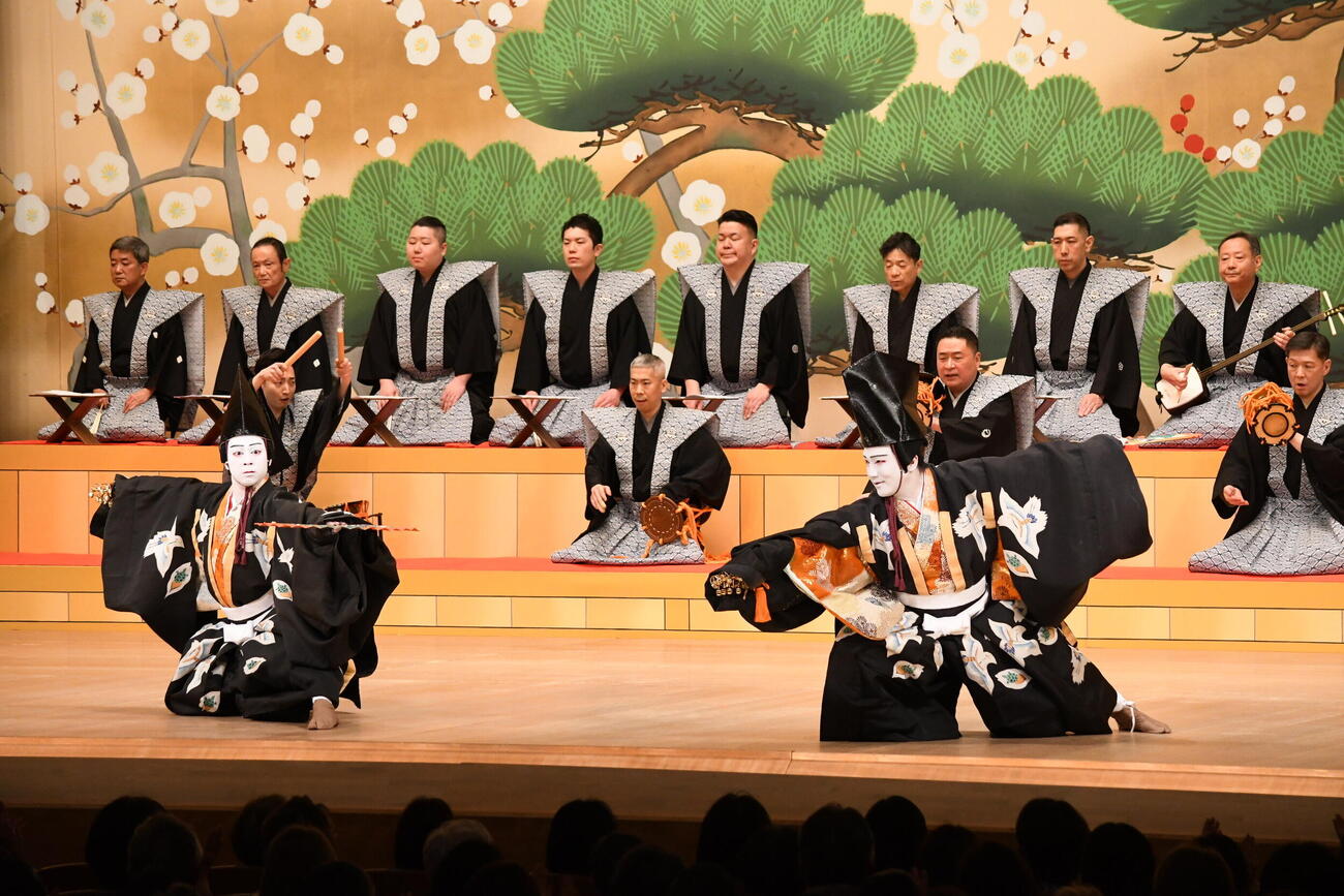 「寿式三番叟」で幕を開けた大阪松竹座さよなら公演「御名残五月大歌舞伎」（撮影・阪口孝志）