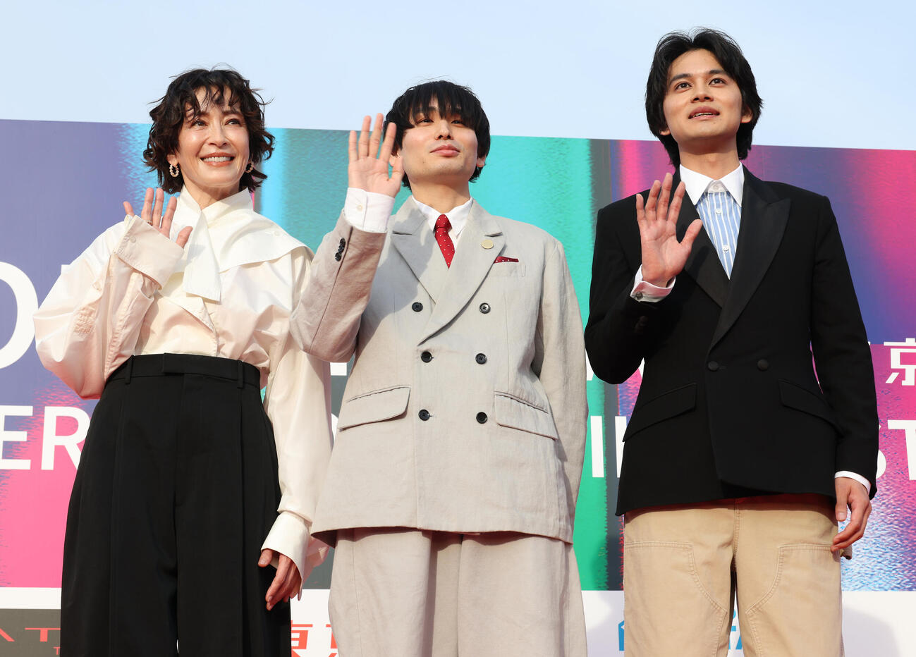 横浜国際映画祭に登壇した、左から宮沢りえ、内山拓也、北村匠海（撮影・中島郁夫）