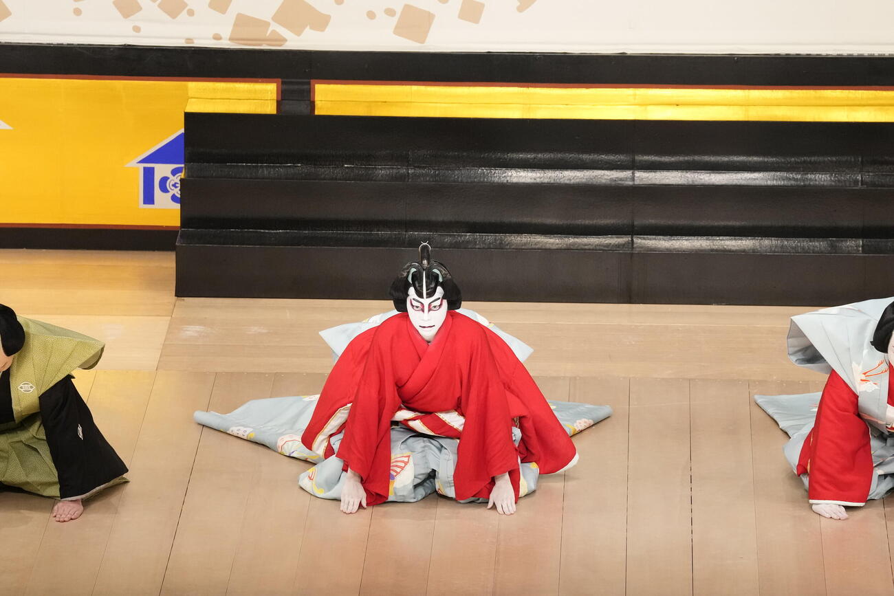 「團菊祭五月大歌舞伎」の「寿曽我対面」で、襲名の口上を述べる左近あらため3代目尾上辰之助（C）松竹