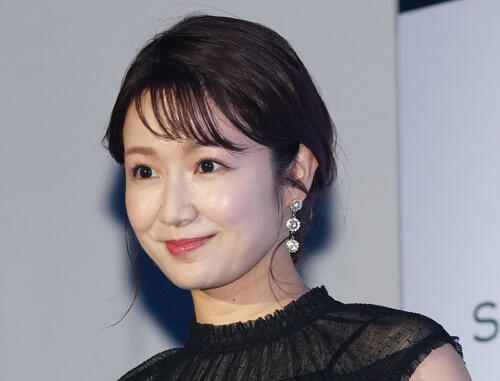 フリーアナ長野美郷、産休の東海テレビ浦口史帆アナの大きなおなかに両手添えエール