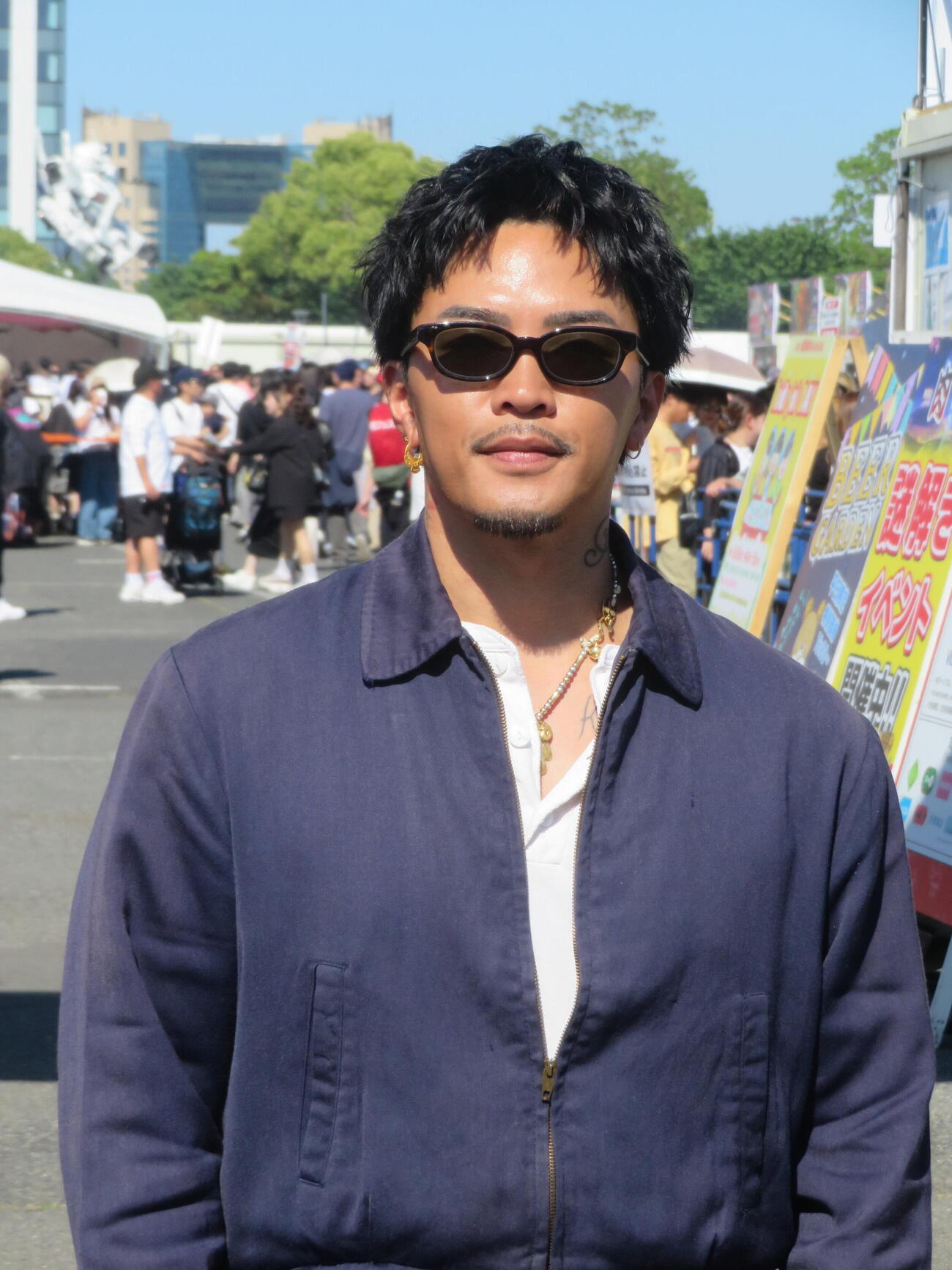 「肉フェス2026 TOKYO」で、焼き肉店「牛恋」とコラボした限定メニュー「チーズさいくぅ～丼」のお渡し会を行ったGENERATIONSの数原龍友（撮影・川田和博）