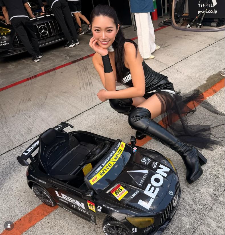 成沢紫音のインスタグラムから