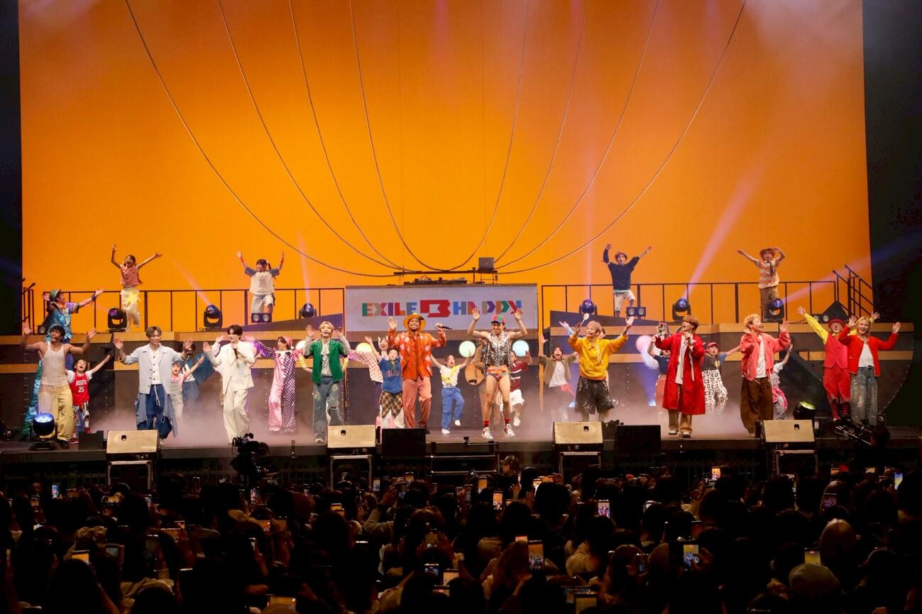 「EXILE B HAPPY SHOW 2026　～かぜのふね～」でパフォーマンスするEXILE B HAPPY
