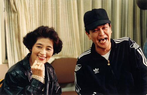 まっちゃんさん 松本人志がオカンと久々対面 照れ隠しのボケと変わらない母のツッコミ