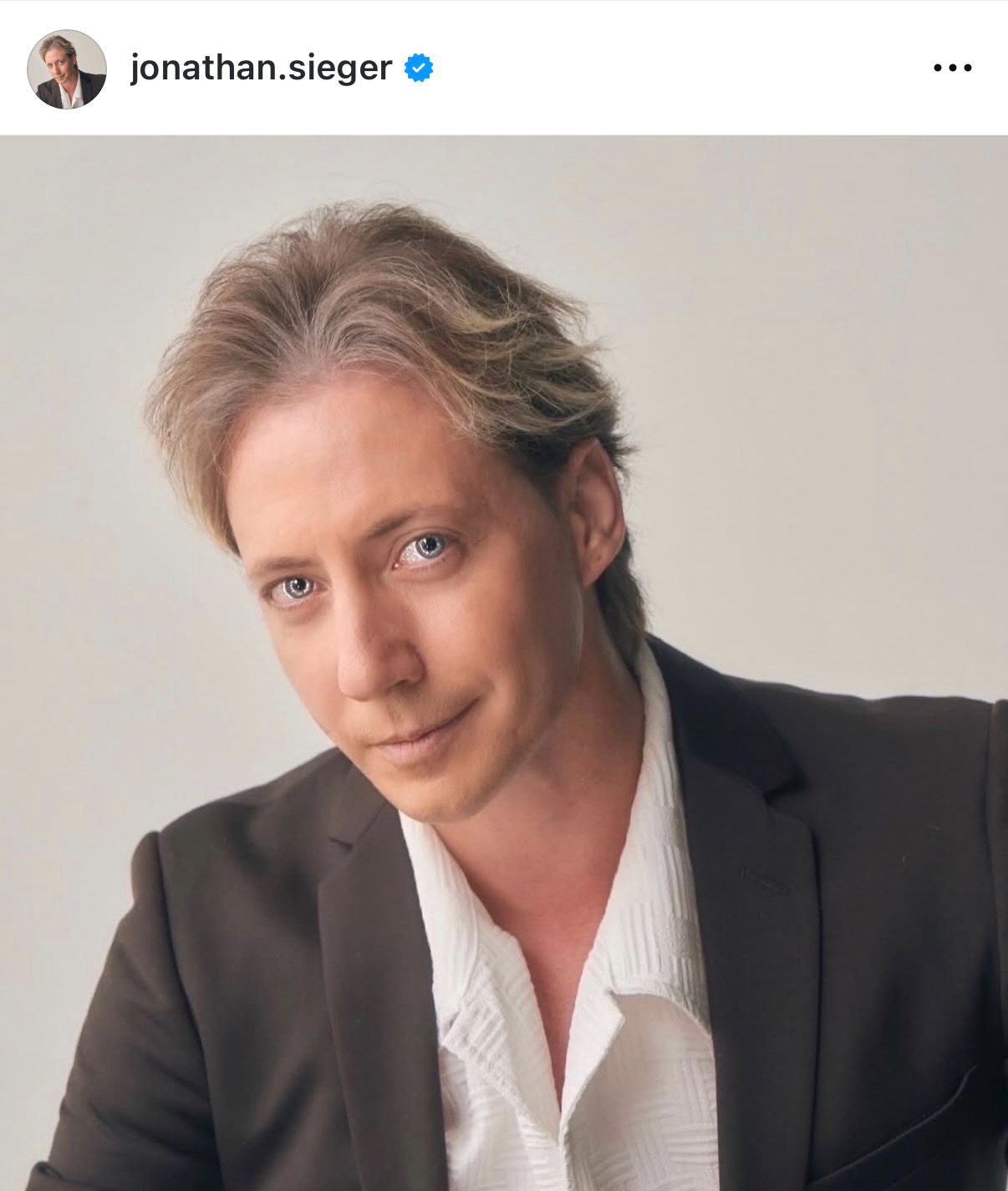 ジョナサン・シガーのインスタグラムから