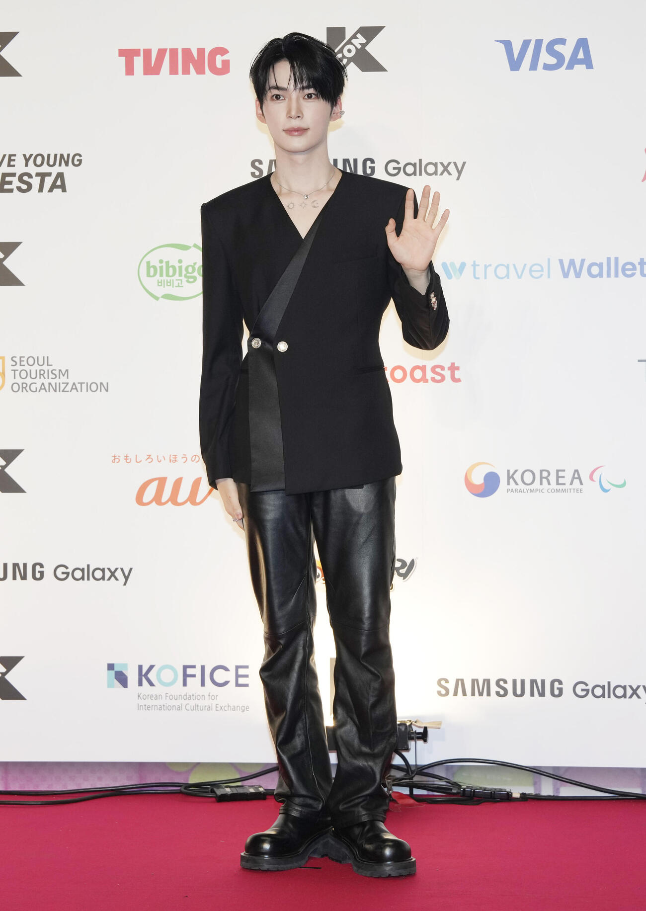 「KCON JAPAN 2026」　レッドカーペットに登場するSung Hanbin（撮影・小島史椰）