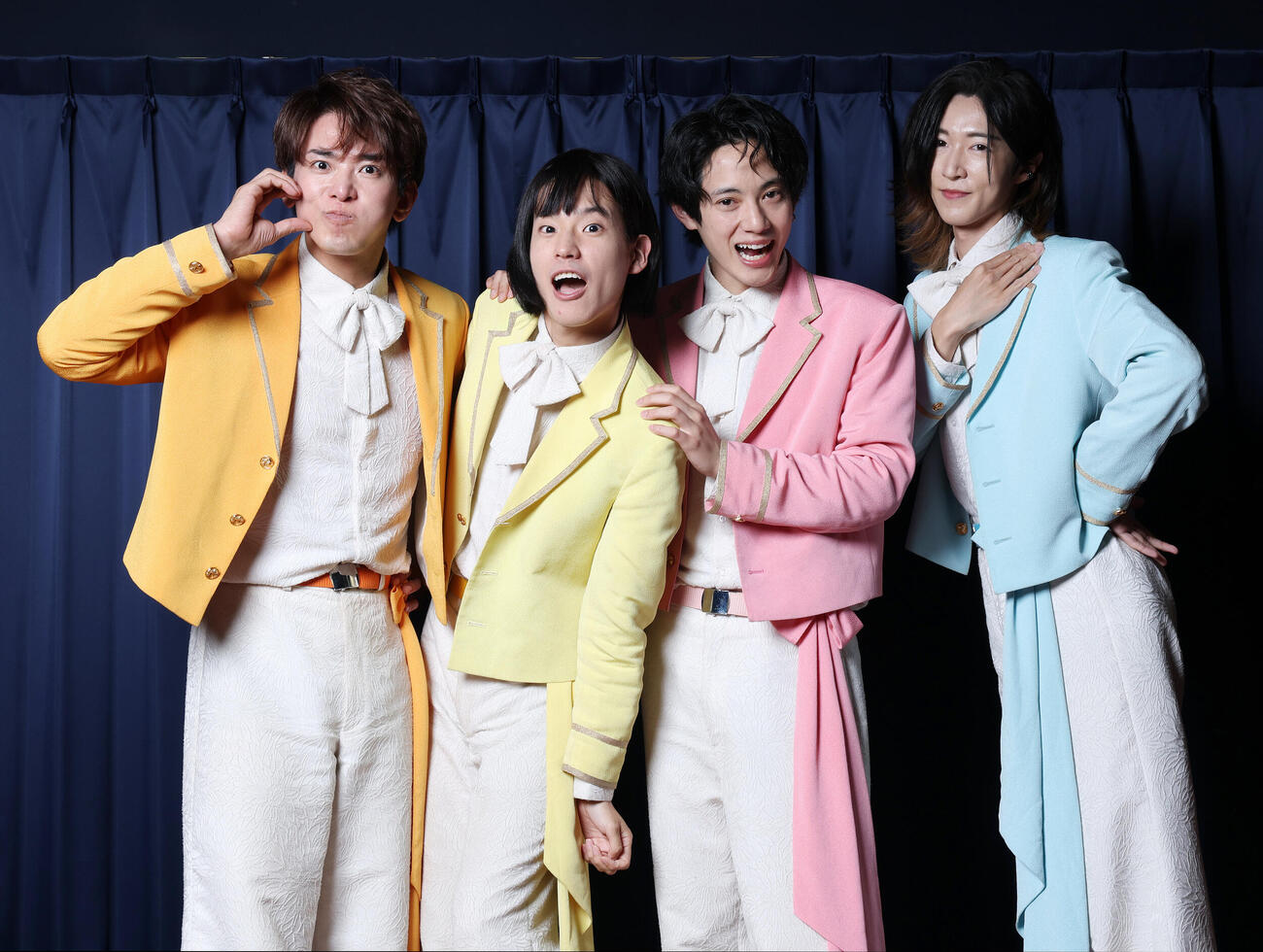モナキ。左からじん、おヨネ、ケンケン、サカイJr.