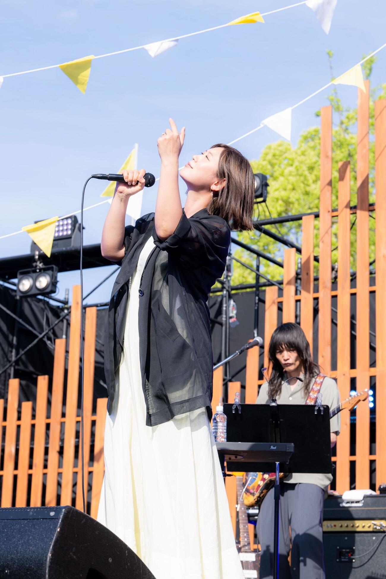 「絢香20th ANNIVERSARY PREMIUM FREE LIVE」を開催した絢香