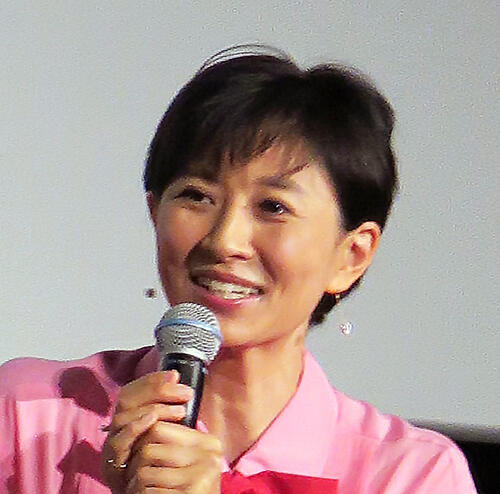 ３児のママ48歳女優「スッピンもいいね」スッキリショートカットのイメチェン姿に反響