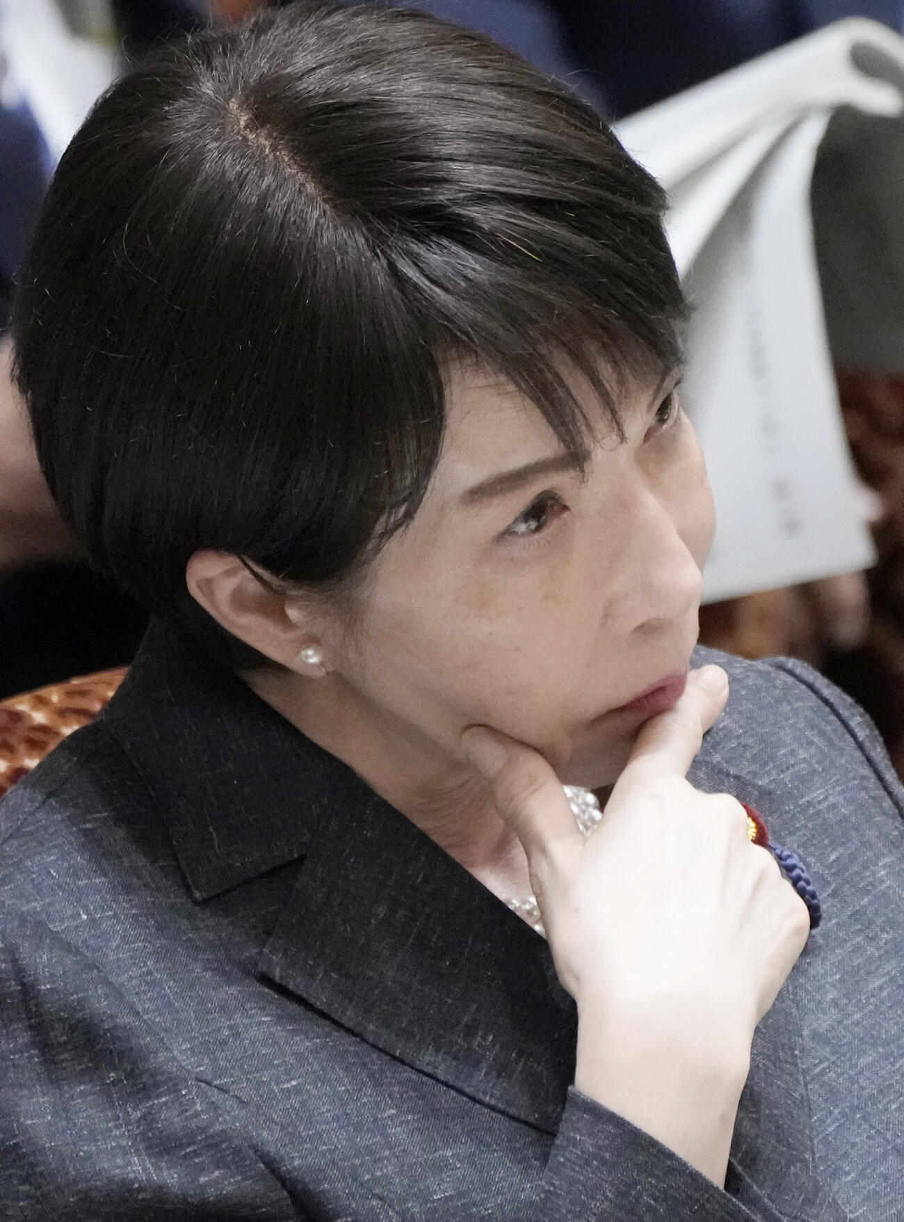 参院決算委で質問を聞く高市首相＝11日午後(共同)