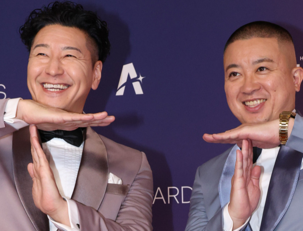 チョコレートプラネットの長田庄平（左）と松尾駿（2025年5月撮影）