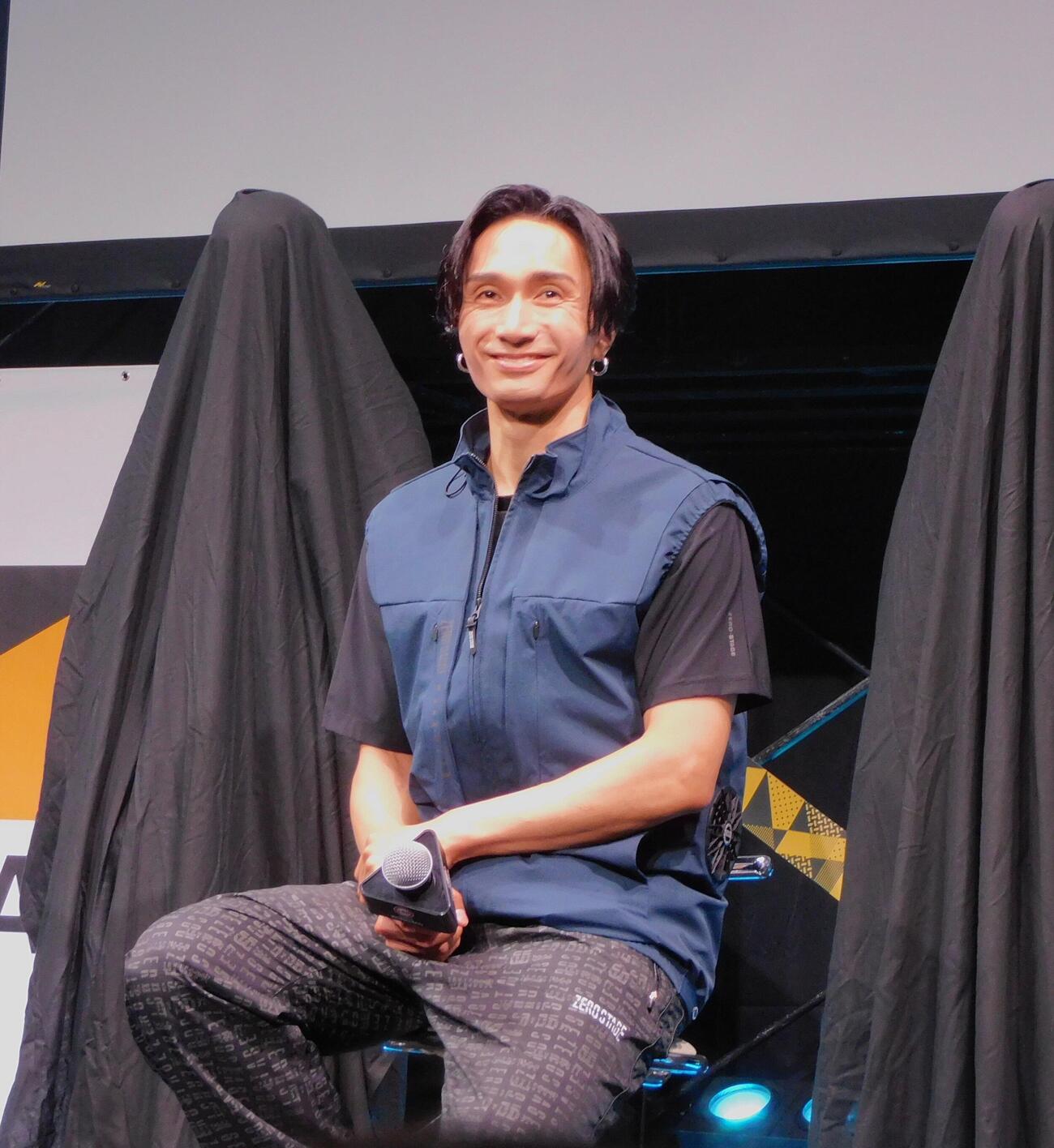 WORKMAN「ZERO－STAGEファンウェア新CM発表会」に登壇した橘ケンチ