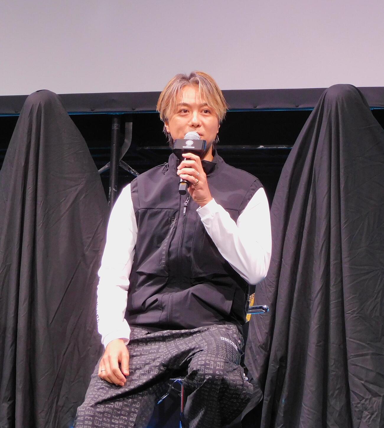 WORKMAN「ZERO－STAGEファンウェア新CM発表会」に登壇したTAKAHIRO