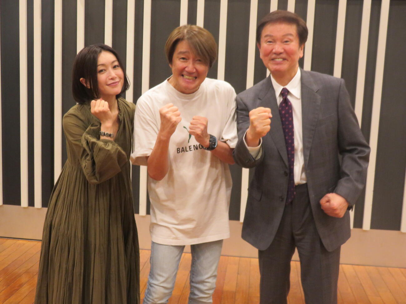 FM NACK5「森田健作　青春もぎたて、朝一番！」の収録に参加した、左から酒井法子、近藤真彦、森田健作