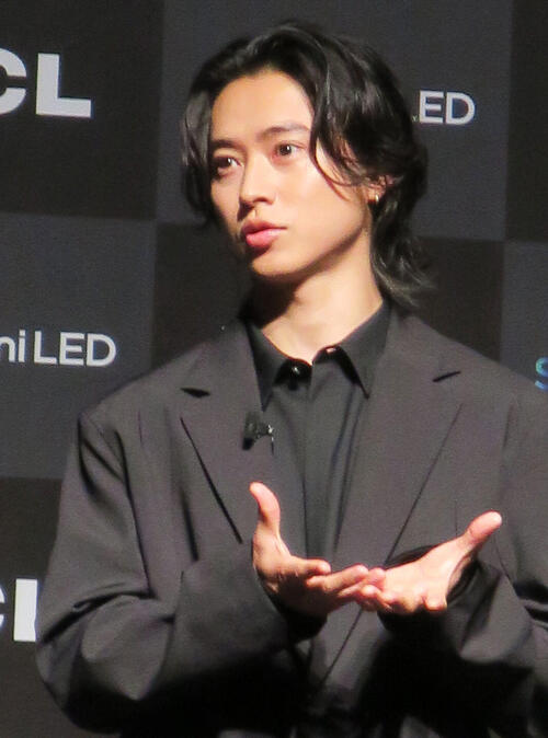 山﨑賢人、きれいな画質で見てほしいものは…　新たなアクション挑戦は「短い銃楽しそう」