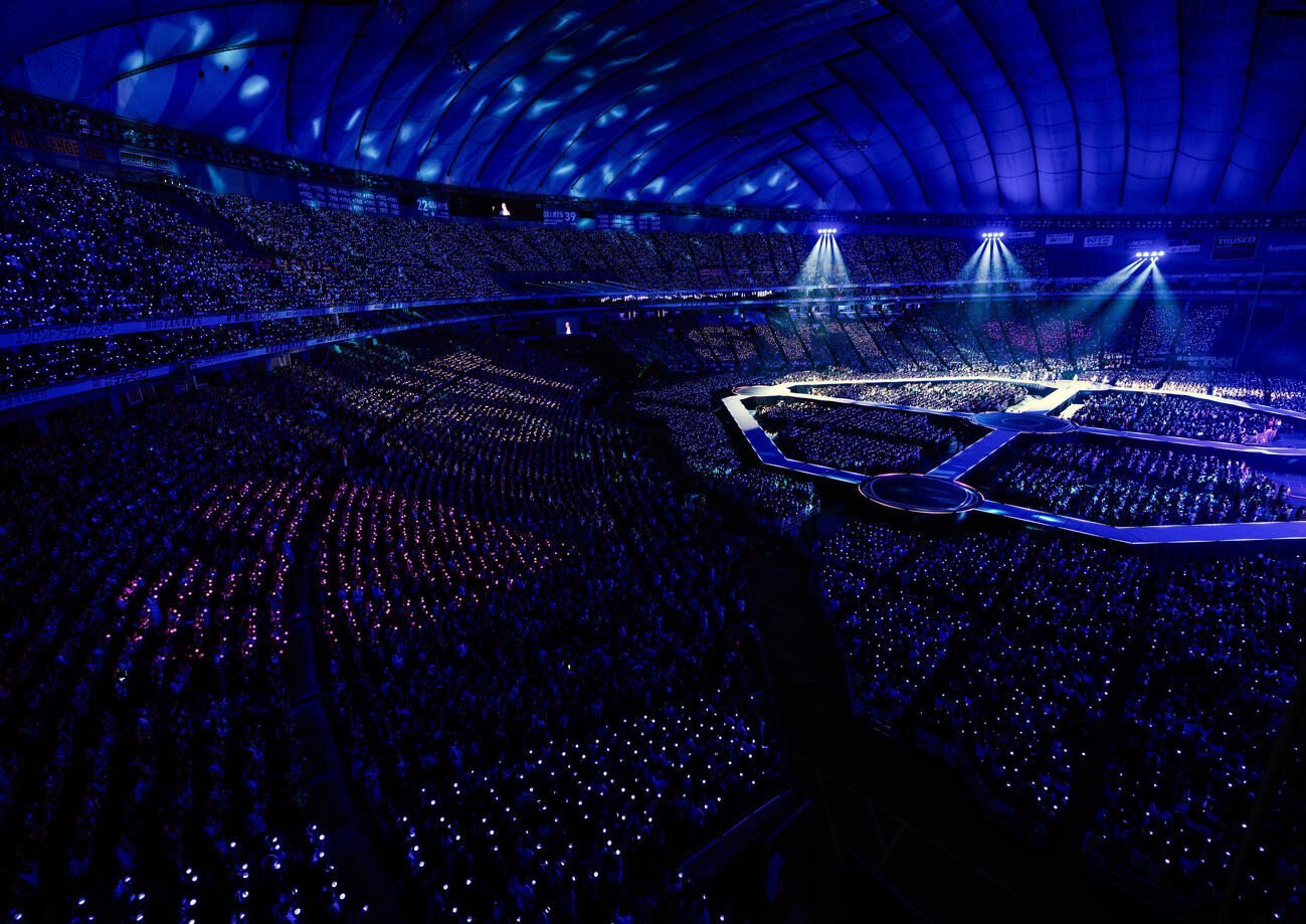 SEVENTEENファンミーティング「YAKUSOKU」で盛り上がる東京ドーム（（P）＆（C）PLEDIS Entertainment）