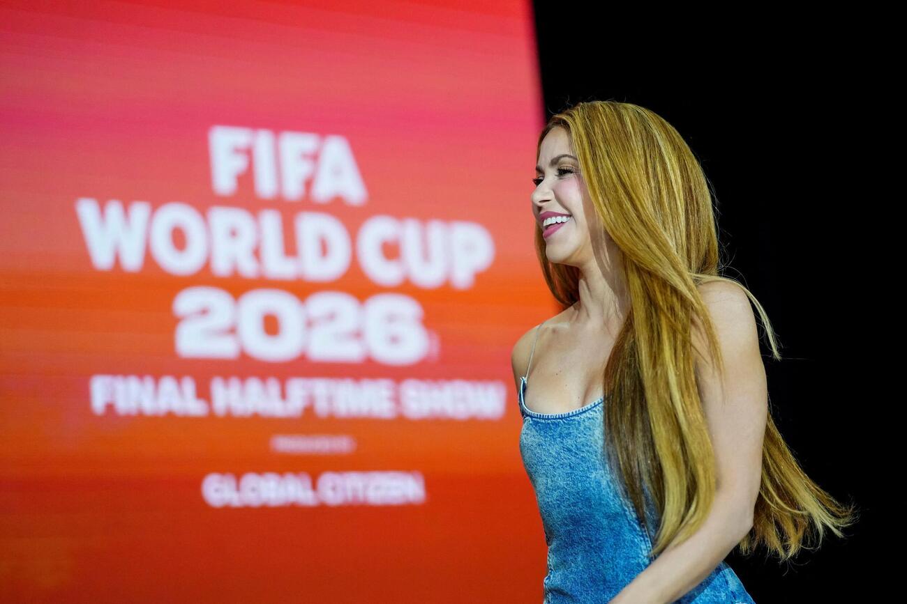 W杯決勝のハーフタイムショーの発表会見に出席したシャキーラ（ロイター）