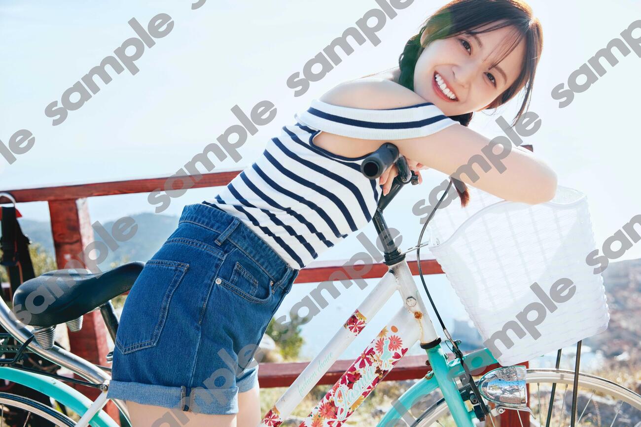 乃木坂46金川紗耶ファースト写真集「好きのグラデーション」特典