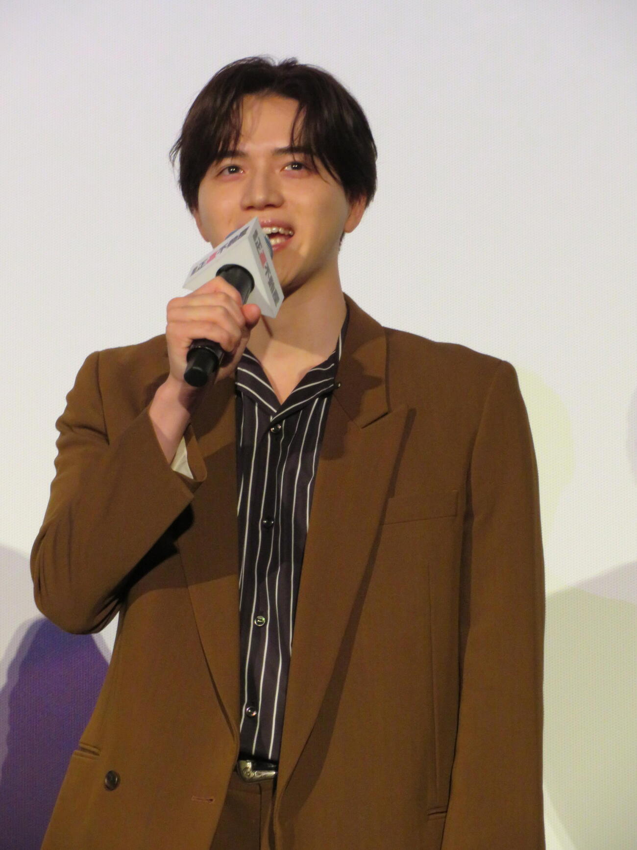 映画「正直不動産」初日舞台あいさつに登壇した岩﨑大昇（撮影・村上幸将）
