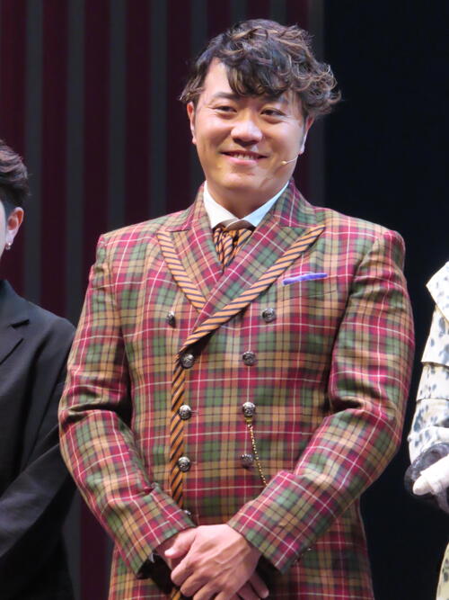 “ミュージカル俳優”エハラマサヒロ「千鳥さんに見に来てほしい」クセ強キャラに暴飲暴食役作り
