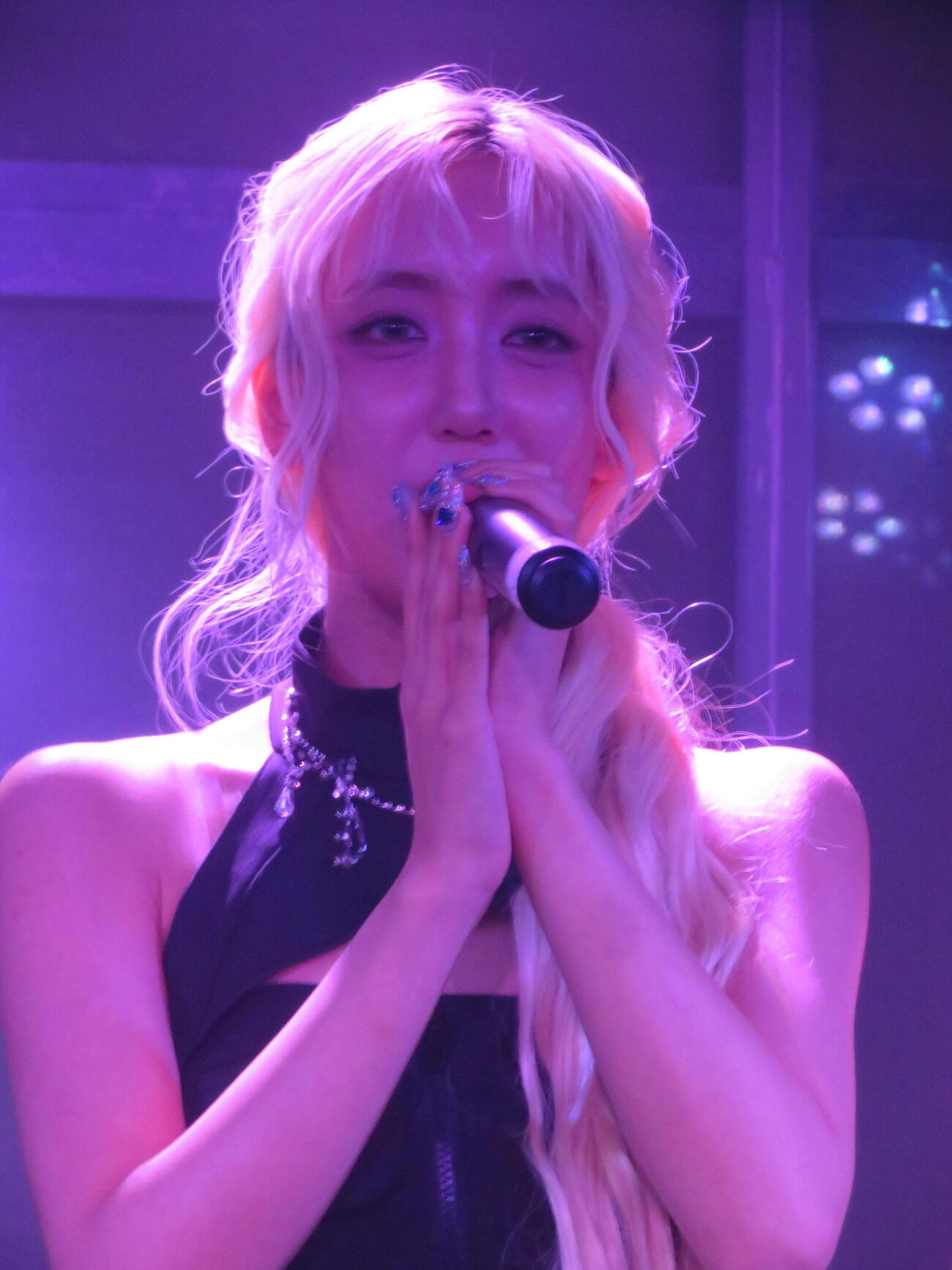 CDシングル「Cadillac」発売記念ショーケースライブを行ったBe GirlsのSAYAKA（撮影・川田和博）