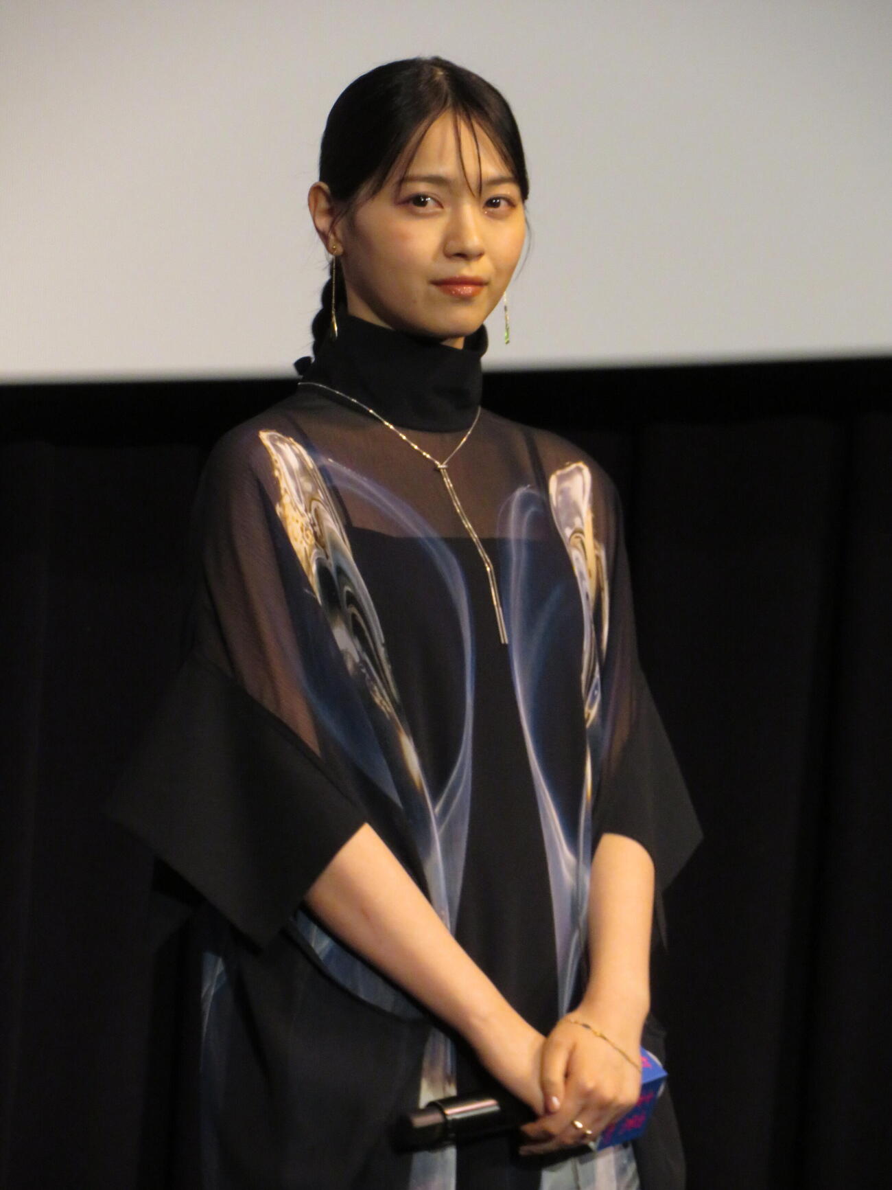 映画「未来」公開御礼舞台あいさつに登壇した西野七瀬（撮影・村上幸将）