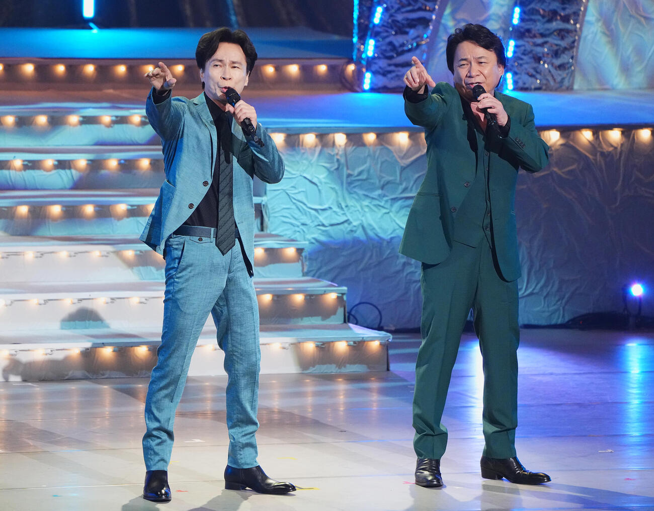 狩人の加藤久仁彦（左）と弟の高道（2024年6月撮影）